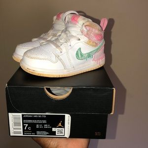 Jordan 1 Mid Arctic Punch